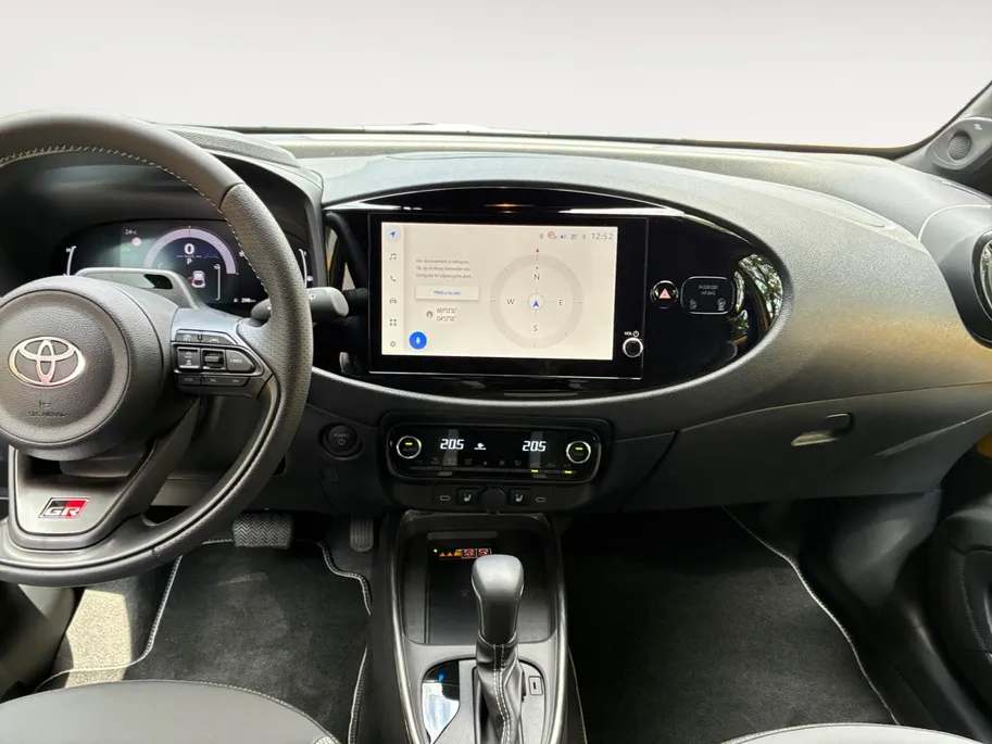 Toyota Aygo X Hybrid 115 GR Sport 18 INCH LM VELGEN | CABRIO | TREKHAAK