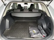 Toyota RAV4 2.5 Hybrid Active Trekhaak afneembaar , climate , navi , cruise , camera , lm velgen .