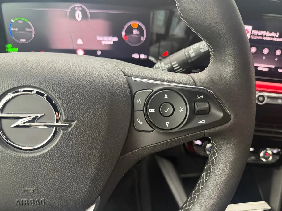 Opel Mokka-e GS Line 50-kWh 11kw bl. | 1e Eigenaar | SOH 99% | Navigatie | Stoel/Stuurverwarming | Adapt. Cruise Control | Apple/Android Carplay | 12 maanden Bovag ! |