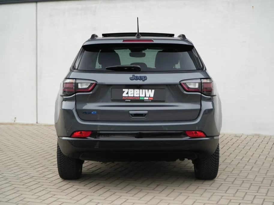 Jeep Compass 4xe 240 PK Hybride Summit | Pano | Premium | LED | Winter | 19'