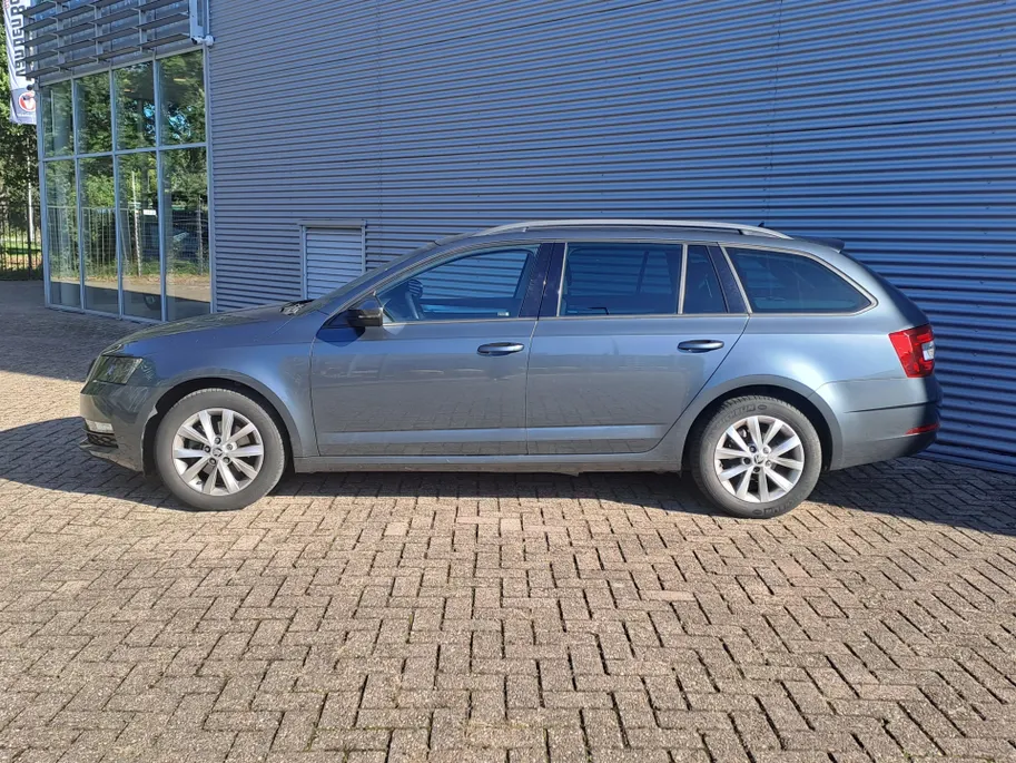 Škoda Octavia Combi 1.0 TSI Greentech Business Edition | Navigatie | Cruise Control | LM Velgen  | Apple Carplay/Android Auto | Parkeersensor achter | DAB
