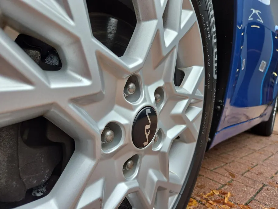 Kia Ceed Sportswagon 1.5 T-GDi DynamicPlusLine 160 PK | Dealer onderhouden | Fabrieksgarantie | Camera | Carplay | Cruise Control Adaptief | stoelverwarming | NAP | 12 Maanden BOVAG Garantie |