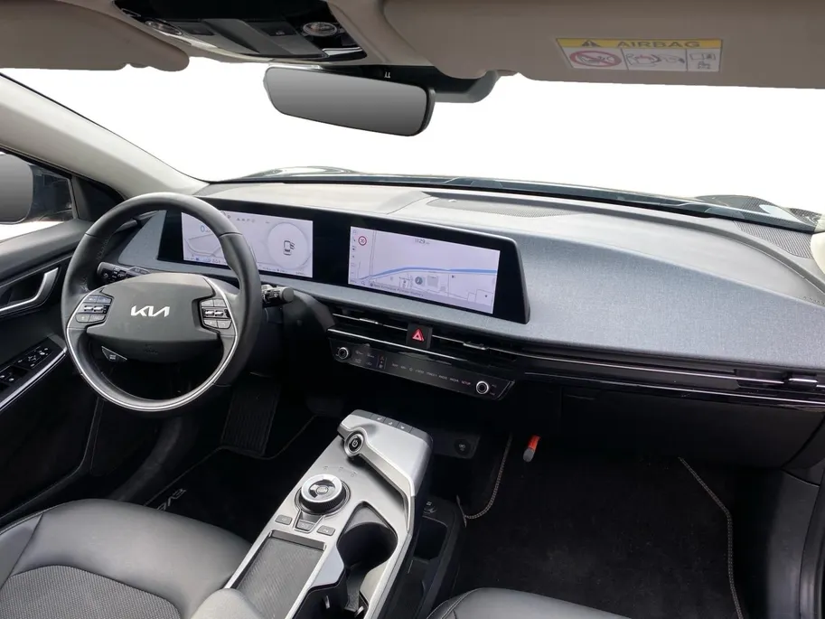 Kia EV6 Air 58 kWh | Climate control | Navigatie | Parkeercamera | LM-velgen 19 inch | Adaptive cruise control | Line-assist | Dodehoek detectie |