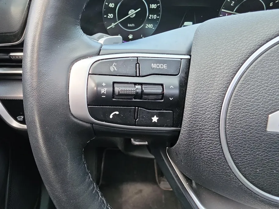Kia Sportage 1.6 T-GDi Hybrid DynamicPlusLine | Climate control | Navigatie | Elektrische achterklep | Schuif/kantel dak | Stoel-en stuurverwarming