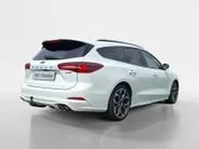 Ford Focus Wagon 1.0 EcoBoost Hybrid ST Line X 155Pk | NL-Auto | 1e eigenaar | Winterpack | Driver Assistancepack | El. Trekhaak | 18' Lichtmetaal | Adaptive Cruisecontrol | Dodehoekdetectie | AGR-best. stoel | B&O Audio |