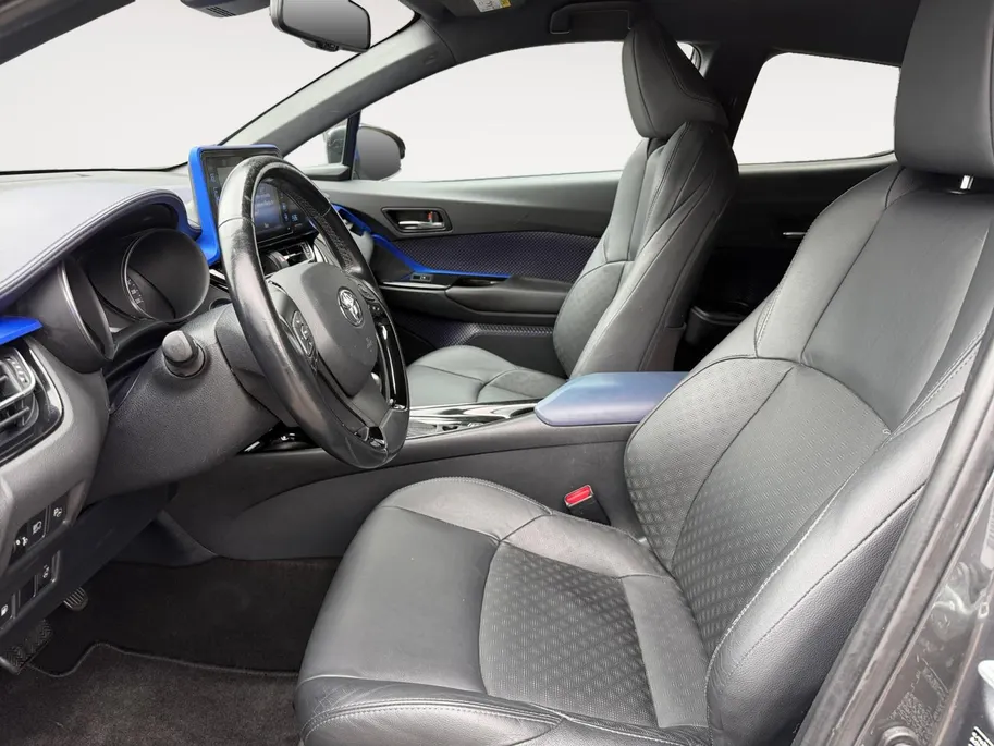 Toyota C-HR 1.8 Hybrid Bi-Tone LM VELGEN | LEDER BEKLEDING | STOELVERWARMING | CLIMA | NAVI