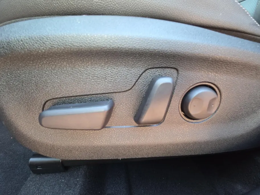 Kia Niro 1.6i Hybrid ExecutiveLine | Automaat | 1e Eigenaar | Dealer onderhouden | JBL | Schuif-/kanteldak | Cruise Control Adaptief | Leder | Stoelverwarming en verkoling | LM Velgen | Carplay | Camera | FabriekGarantie tot 2032