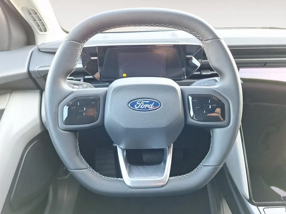 Ford Explorer Select Extended Range RWD 77 kWh | Driver Assistance Pack | Comfortpack 1 | 360Camera | Adaptive Cruisecontrol | Dodehoekdetectie | El. Achterklep | Head-up Display | 19' Lichtmetaal | Nieuw te bestellen |