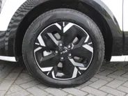 Kia Niro EV Edition 64.8 kWh | Stuur-/stoelverwarming | Camera | Cruise adapt. | Navi | 17' LM | Clima |