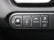Kia Ceed Sportswagon 1.5 T-GDi DynamicPlusLine | Stoel- & stuurverwarming | Camera | Clima | Cruise adapt. | LED | Navi | Elek. achterklep | 16' LM |