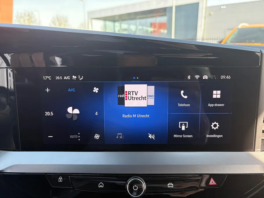 Opel Mokka 1.2 Turbo Ultimate | NIEUWSTAAT! | 4 seizoensbanden | Trekhaak| Comfort-pakket| Apple Carplay/Android Auto|12 maanden Bovag Garantie|