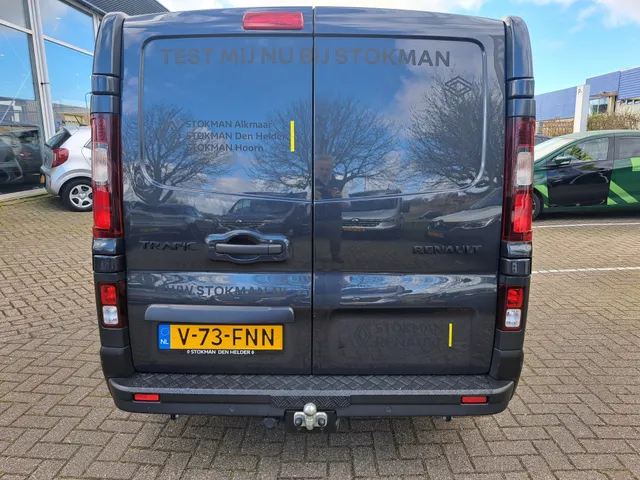 Renault Trafic 2.0 dCi 130 T30 L2H1 GB Comfort Black Edition | Airco | Cruise | LM velgen | Betimmering | Trekhaak | Bijrijdersbank | Demonstratieauto, vraag naar beschikbaarheid ! |