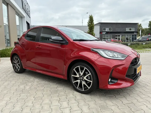 Toyota Yaris 1.5 Hyb. Executive | PDC v/a | Stoelverwarm. | Blindspot |