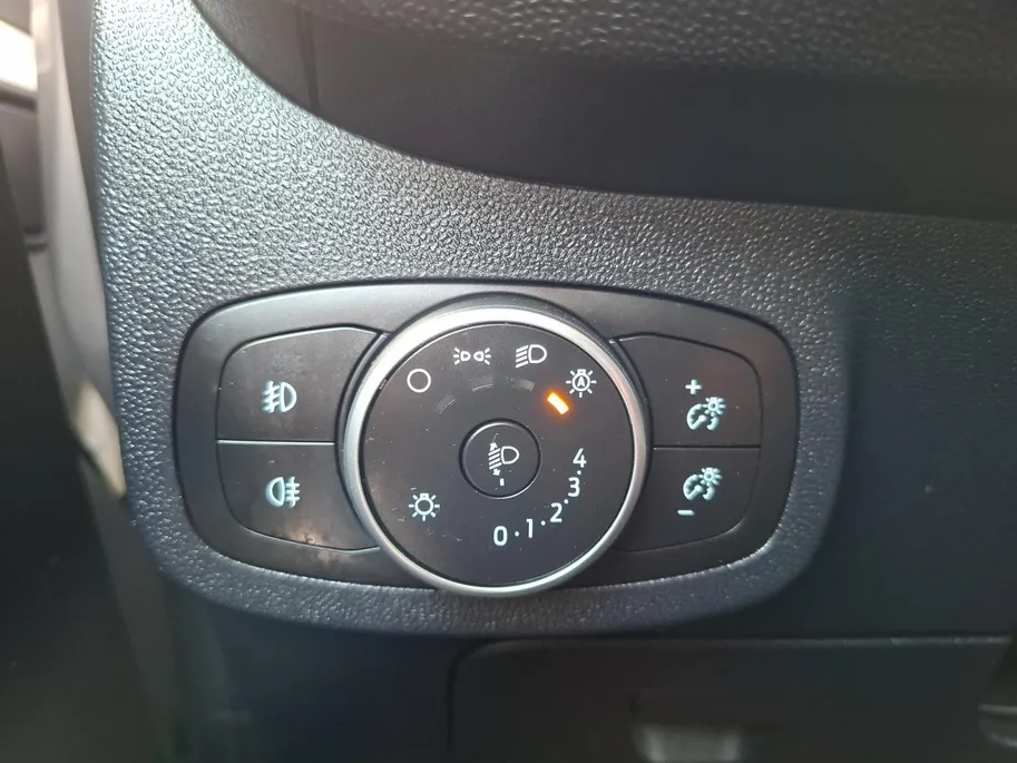Ford Fiesta 1.0 EcoBoost Titanium | NL-Auto | 1e Eigenaar | Adaptieve Cruise Control | Camera | Dode hoek identificatie | Parkeersensoren voor en achter | Apple Carplay / Android Auto | Climate Control | Lichtmetalen velgen