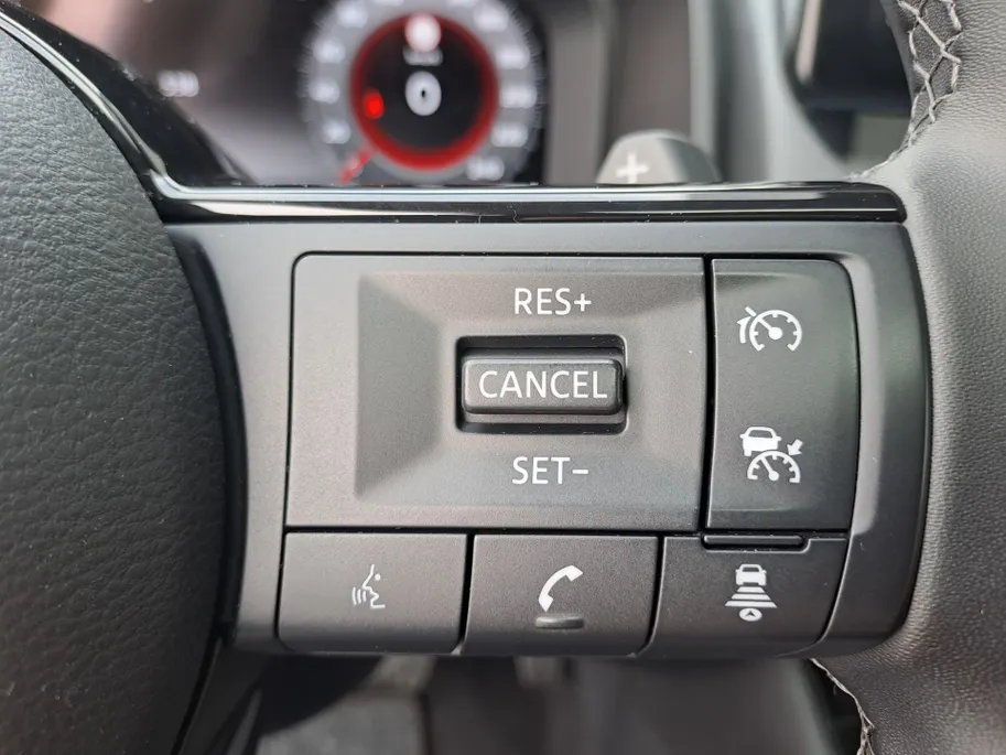 Nissan QASHQAI 1.3 MHEV Xtronic N-Connecta | Apple Carplay/Android Auto | Navi | 360 Camera | Automaat | Pano Dak | Cruise control adaptief