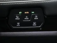 Volkswagen ID.7 Pro Limited Edition 77 kWh accu 286 pk · Trekhaak inklapbaar, met elektrische ontgrendeling · Voorraad OUTLET · Prijs is inclusief inruilpremie ·