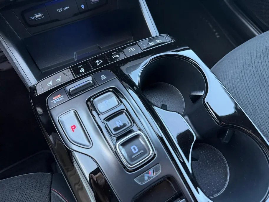 Hyundai Tucson 1.6 T-GDI PHEV N Line 4WD | 66km WLTP elektrisch | Navigatie | Apple Carplay & Android Auto | Adaptive cruise control | Parkeersensoren rondom | 360 camera | Stoelverwarming & koeling voor |