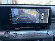Hyundai Kona 1.6 GDI HEV Premium Sky | Schuif-/ kanteldak | Navigatie | Stoelverwarming & verkoeling | 360 camera | Apple Carplay/ Android auto | DEALER AUTO