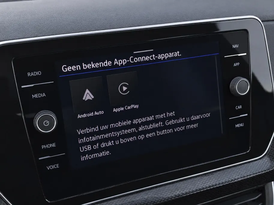 Volkswagen T-Cross 1.0TSI/116PK R-Line · Apple/Android Car Play · Camera + Parkeersensoren · Dodehoeksensor · Garantie t/m 24-02-2028