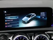 Mercedes-Benz A-Klasse 250 e Star Edition Luxury Line l Trekhaak l Keyless l Stoelverwarming