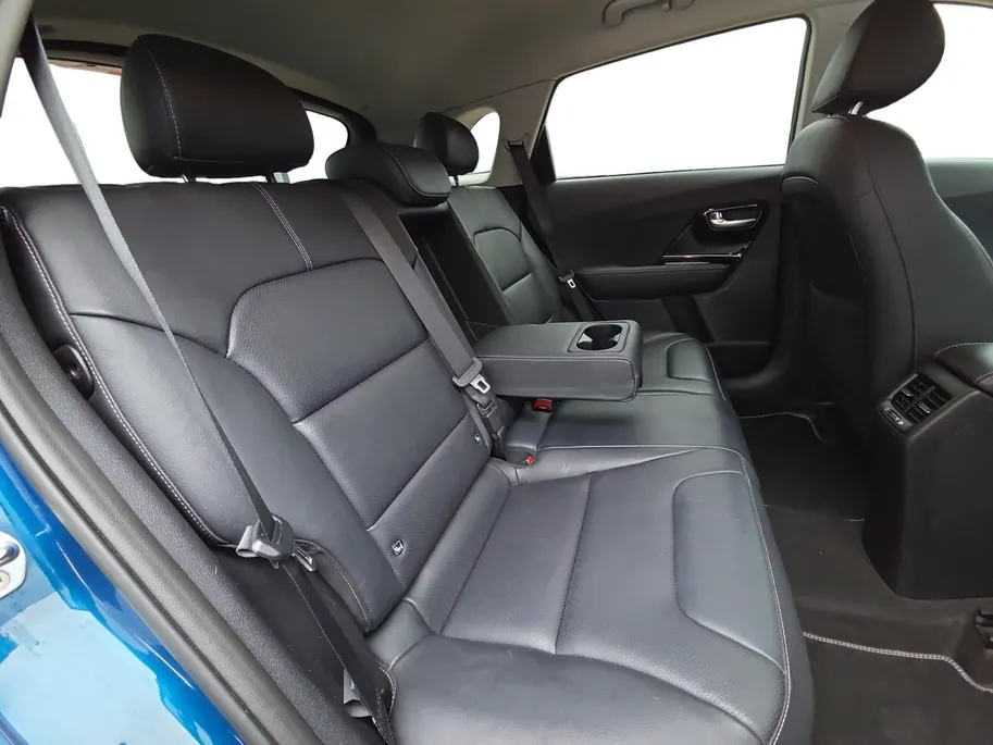 Kia Niro 1.6i Hybrid DynamicPlusLine Dealer onderhouden | Trekhaak | Stoel/stuurverwarming | Dodehoek detectie | Leder | Camera | Carplay & Android | Cruise Control Adaptief | Fabrieksgarantie t/m 23-9-2027 | NAP