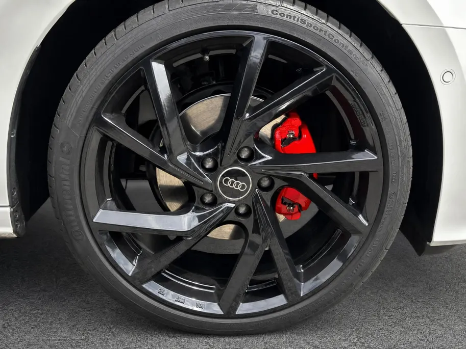 Audi A3 Limousine Advanced edition 30 TFSI 116 PK Limousine · Sonos · Optiekpakket zwart plus · Lichtpakket plus ambient light · MEGA Sale