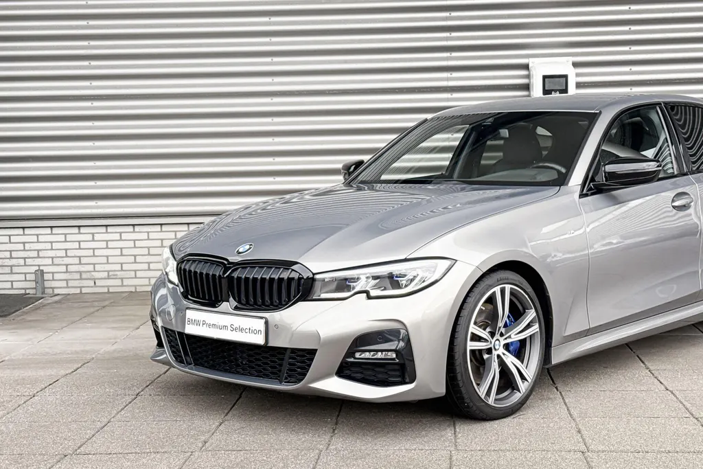 BMW 3 Serie Sedan 320i Business Edition Plus