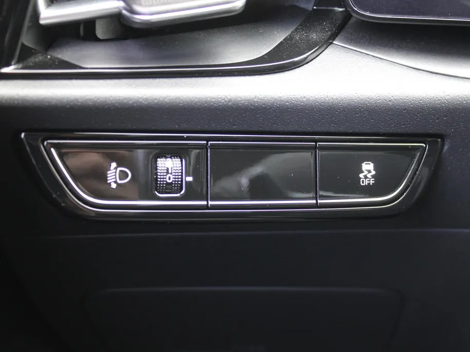 Kia Niro EV DynamicLine 64.8 kWh | Trekhaak | Camera | Clima | Cruise adapt. | Navi | 17' LM | Keyless | Apple Carplay/Android Auto |