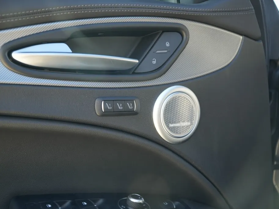 Alfa Romeo Stelvio 2.0 Turbo 280 PK AWD Veloce | Navi | Carplay | Harman | Trekhaak