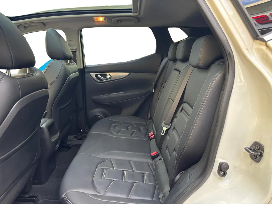 Nissan QASHQAI 1.3 DIG-T Premium Edition | 1e eigenaar | Dealeronderhouden | Elektrische bestuurderstoel | Panorama dak