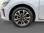 Renault Clio 145PK E-Tech Full Hybrid Techno Automaat Automaat | Digital Cockpit | 9,3'' Navi | Climate Control | Apple CarPlay/Android Auto | Camera | Cruise Control | Armsteun | Lichtmetalen Velgen