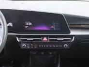 Kia Niro EV DynamicLine 64.8 kWh | Trekhaak | Camera | Clima | Cruise adapt. | Navi | 17' LM | Keyless | Apple Carplay/Android Auto |