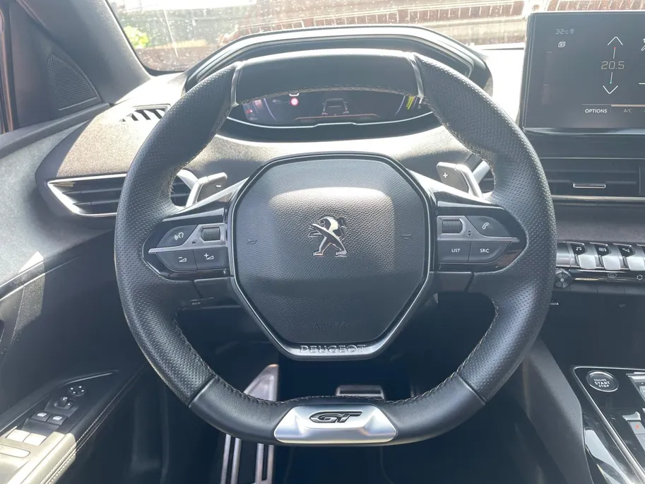 Peugeot 5008 1.2 Hybrid 136 GT *Automaat*Navi+Camera*Climate*Parc Assist*7 Stoelen*RIJK UITGERUST!