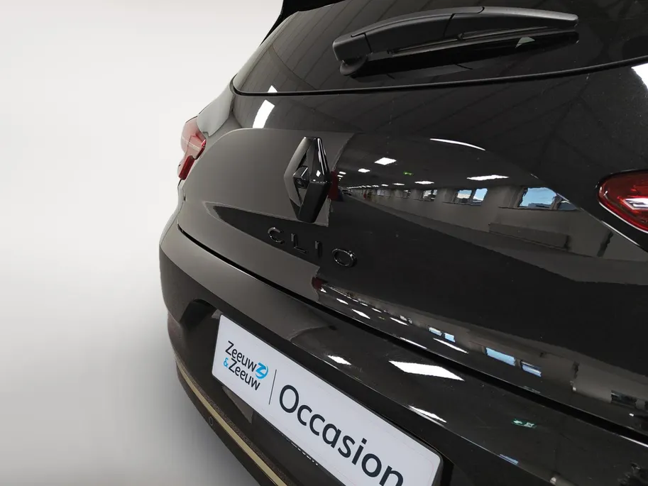 Renault Clio 1.6 E-Tech Hybrid 145 E-Tech Engineered | CarPlay/Android Auto | Camera | Navigatie |  Cruise | Climate Control | Keyless | Speciale E-Tech Engineered Uitvoering