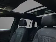 Volkswagen Tiguan 1.5TSI/150PK R-Line DSG · Panoramadak · Harman Kardon sound · Apple/Android Car Play · Camera + Parkeersensoren