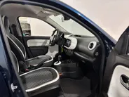 Renault Twingo Z.E. R80 Intens Automaat | 1e eigenaar | Apple CarPlay/Android Auto | Climate Control | Lichtmetalen Velgen | Cruise Control | Licht & Regen Sensor | Half Leder | Privacy Glass | Elektrische Ramen & Spiegels |