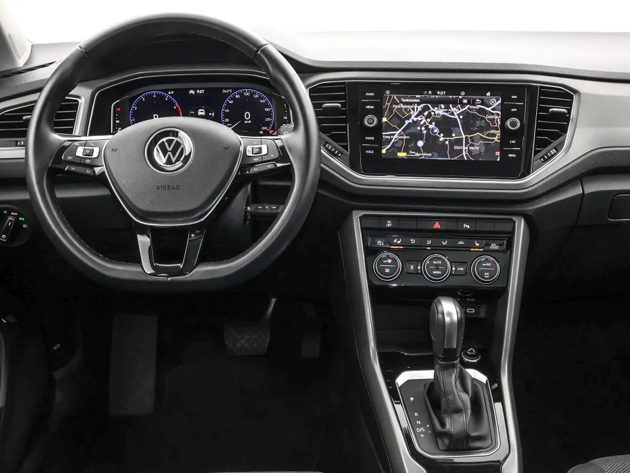 Volkswagen T-Roc 1.5 TSI 150pk DSG Style · Panoramadak · Camera · Elek. Achterklep · Dodehoeksensor · Stoelverwarming · Apple/Android Car Play ·