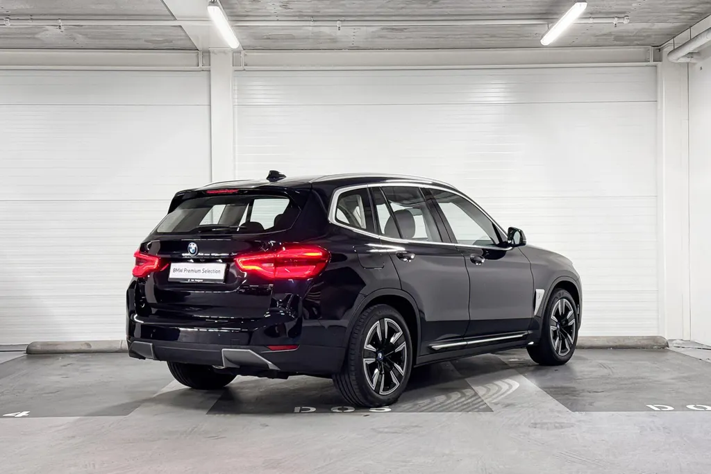BMW iX3 Executive