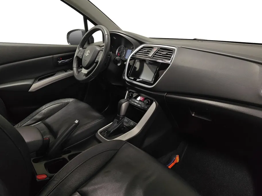 Suzuki S-Cross 1.4 Boosterjet Stijl AUTOMAAT NAVI AIRCO CAMERA ADAPTIEVE CRUISE CONTROLE APPLE CARPLAY ANDROID AUTO SCHUIFKANTELDAK LEER ZEER MOOIE AUTO DEALER ONDERHOUDEN
