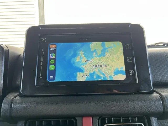 Suzuki Jimny 1.5 Stijl Automaat | Apple Carplay & Android Auto | Climate Control | Noppenbanden | 4 Zitplaatsen