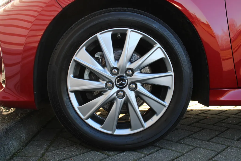Mazda 2 Hybrid 1.5 Select | Airco | Navi | Cruise | PDC | Head-up display | Camera |