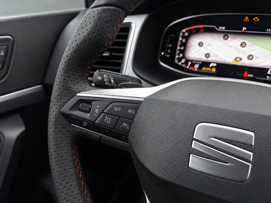 SEAT Ateca FR Business Intense 1.5 TSI 110 kW / 150 PK SUV 7 | Graphite Grey | Glossy Black Velgen | 5000,- Euro Korting!!