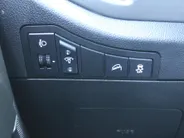 Kia Sportage 2.0 X-ecutive Plus Pack | Trekhaak | 17' LM | Parkeersensor achter | Half leer/stof | Navi Pioneer incl. Apple CarPlay/Android Auto | Cruise | Clima | Automaat |