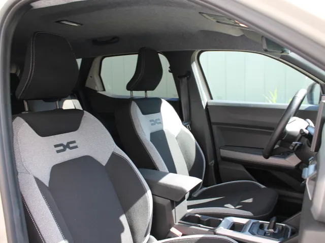 Dacia Duster 1.8 hybrid 155 limited edition *DEMONSTRATIEWAGEN*