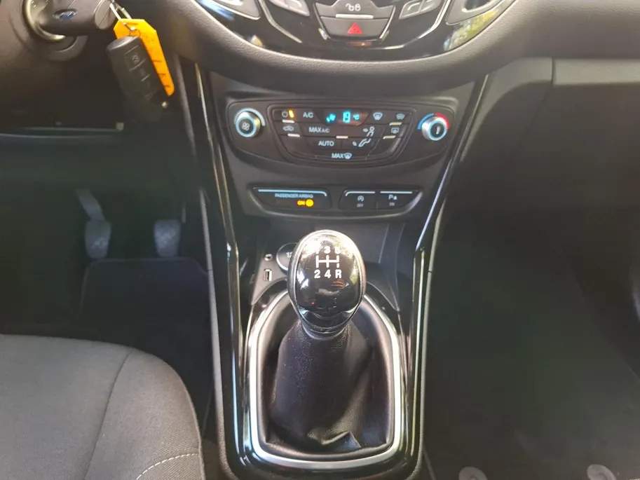 Ford B-MAX 1.0 EcoBoost Titanium | VERWARMDE VOORRUIT | NAV | AIRCO | 1 JAAR BOVAG GARANTIE | TELEFOON |