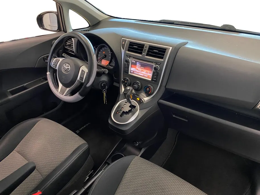 Toyota Verso-S 1.3 DYNAMIC | AUTOMAAT | TREKHAAK | NAVI |
