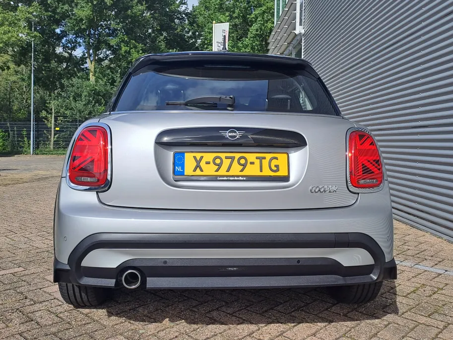 MINI 5-Deurs 1.5 Cooper Camden Edition | Navi | Sensoren | Cruise | DAB | Apple Carplay/Android Auto