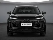 Audi Q6 e-tron S edition 83 kWh 252 PK · Glazen panoramadak · Trekhaak elek. wegklapbaar · Optiekpakket zwart