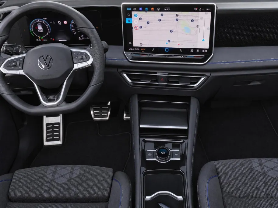 Volkswagen Tiguan 1.5eHybrid 200kW/272PK R-Line · Panoramadak · Trekhaak · 360°Camera + Parkeersensoren · Garantie t/m 20-07-2030 of 100000km.