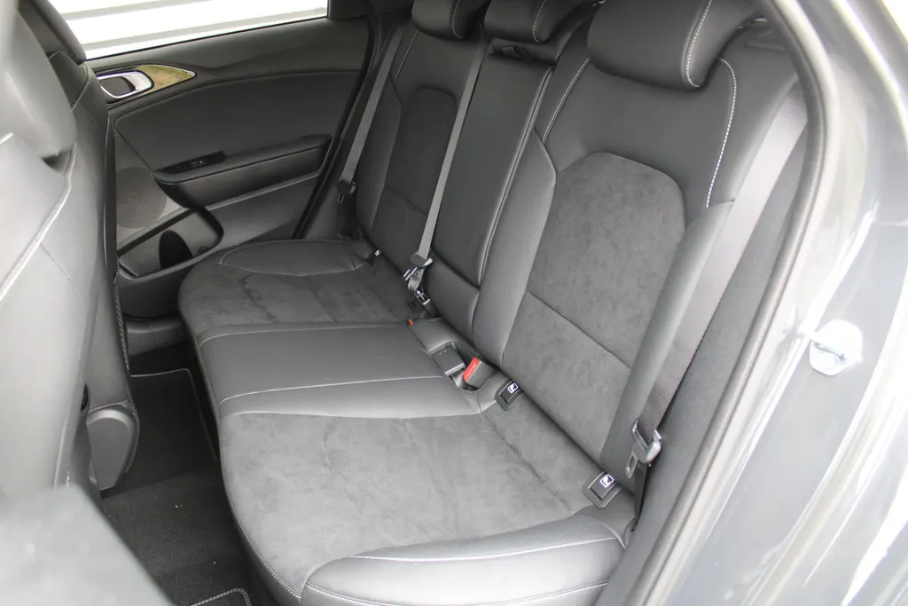 Kia ProCeed 1.5 T-GDi GT-Line | Keyless | Dodehoek detectie | Navi | Camera |